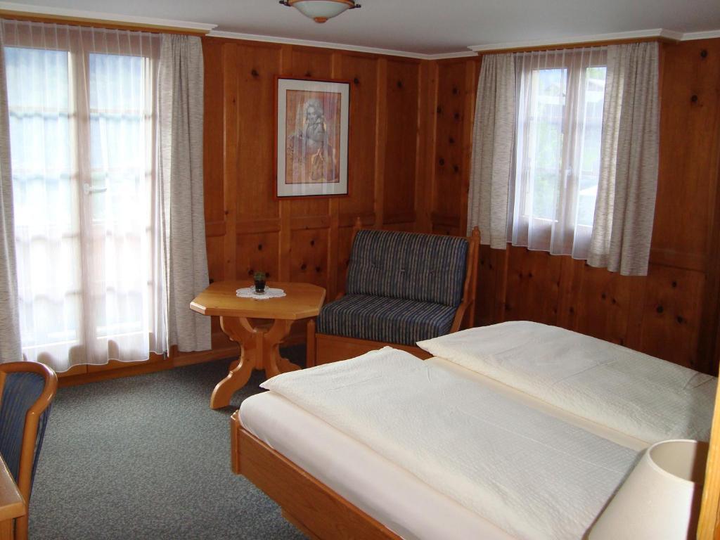Hotel Restaurant Alpenblick Ernen Room photo